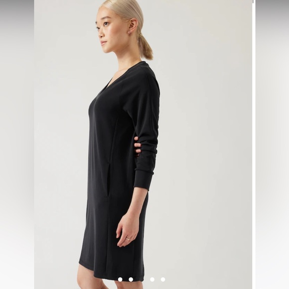 ATHLETA SEASOFT LONG SLEEVE DRESS NEW WITH TAGS IN BLACK - Picture 3 of 11